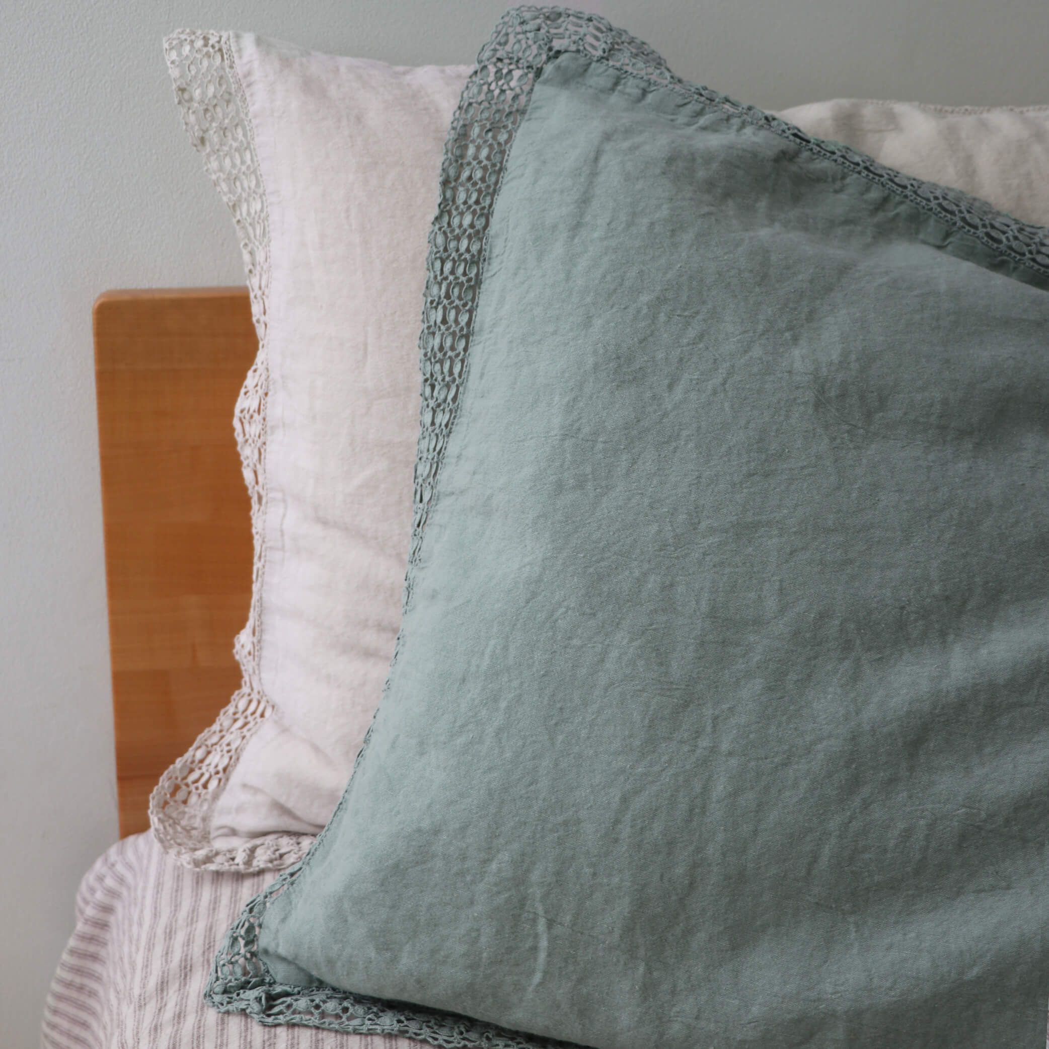 Washed Linen Cotton  Oxford Pillowcase with Lace Edge - Celedon Green