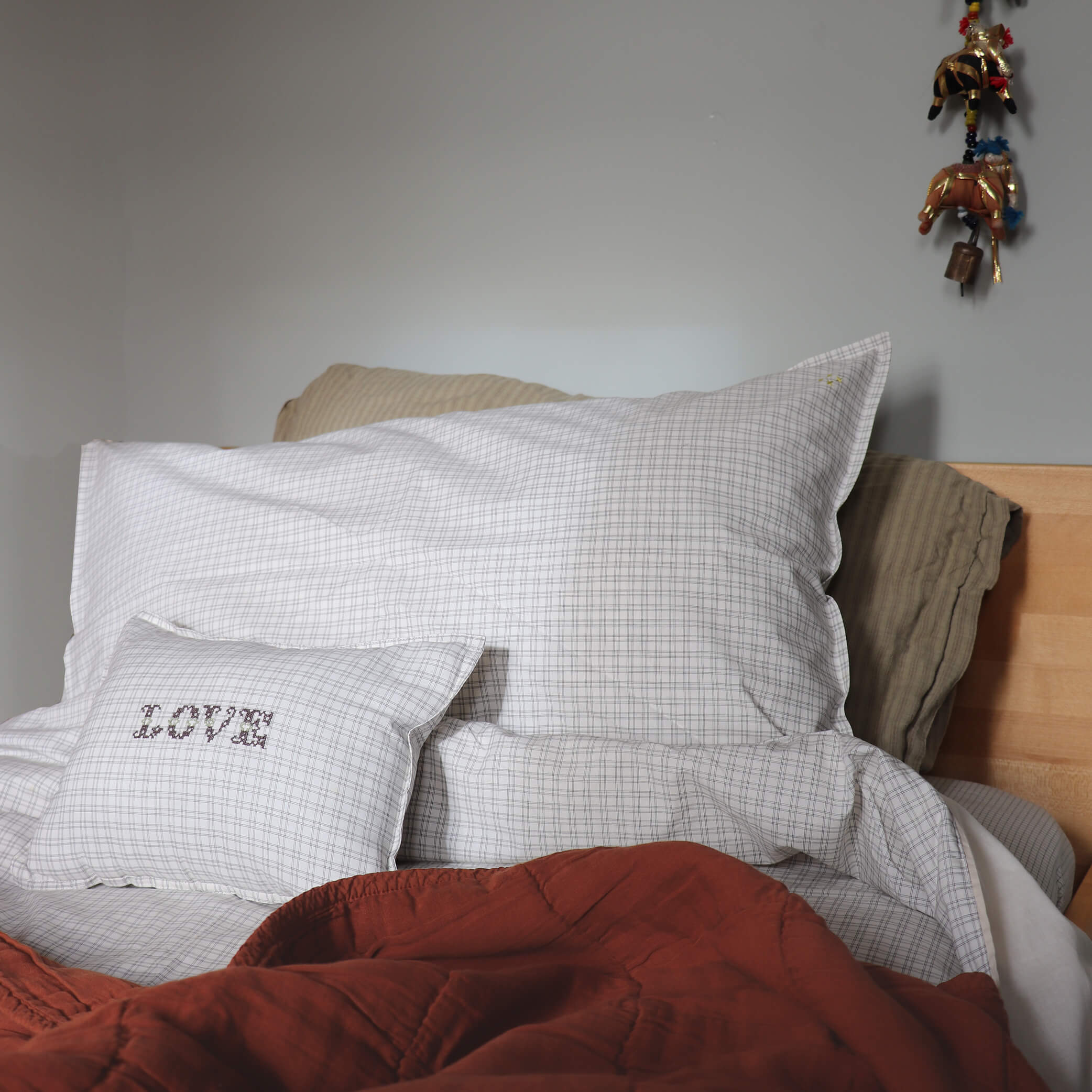 Grid Check Pillowcase