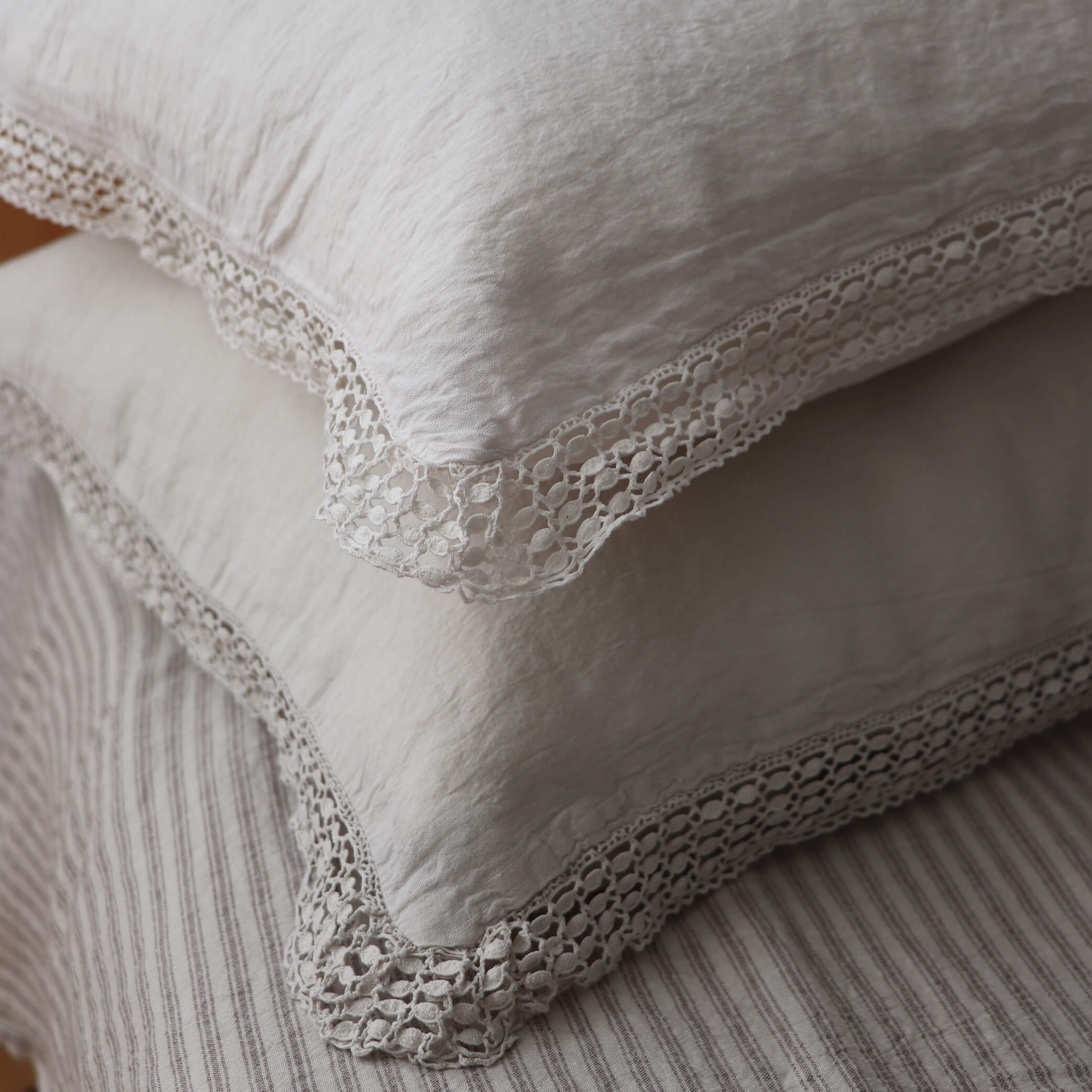 Washed Linen Cotton  Oxford Pillowcase with Lace Edge - Mineral