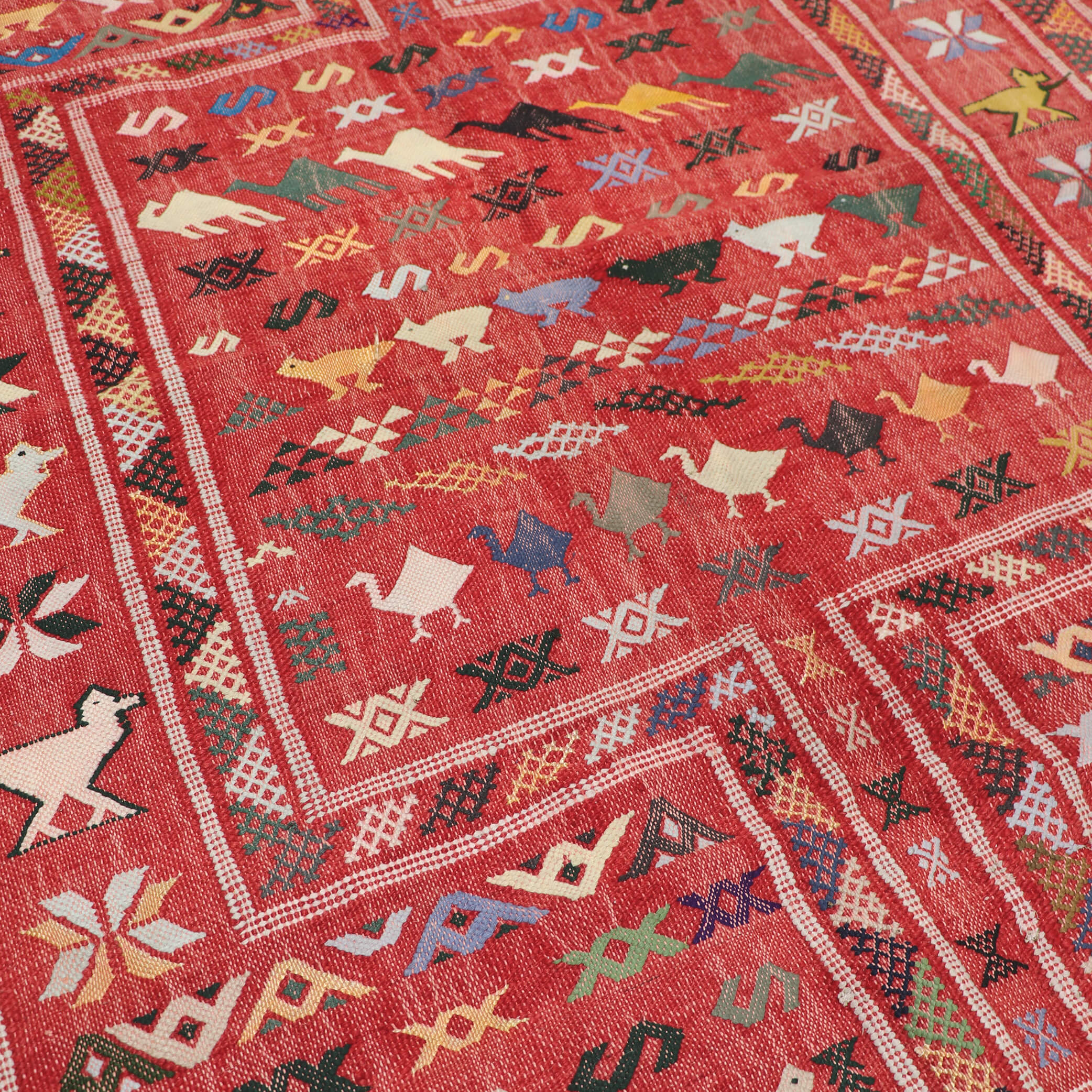 Red Morocco Atlas Mountain Tribal rug - W117cm x L177cm