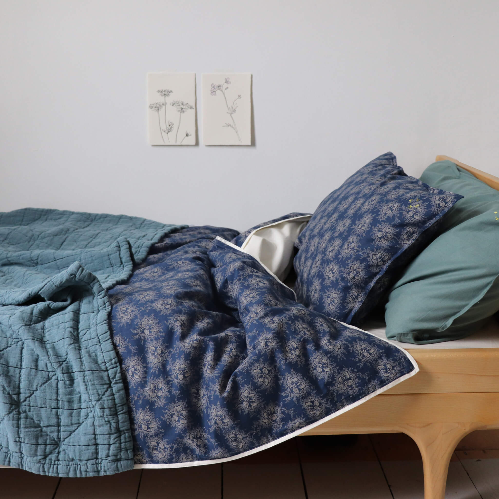 Spot Floral Indigo Duvet Cover