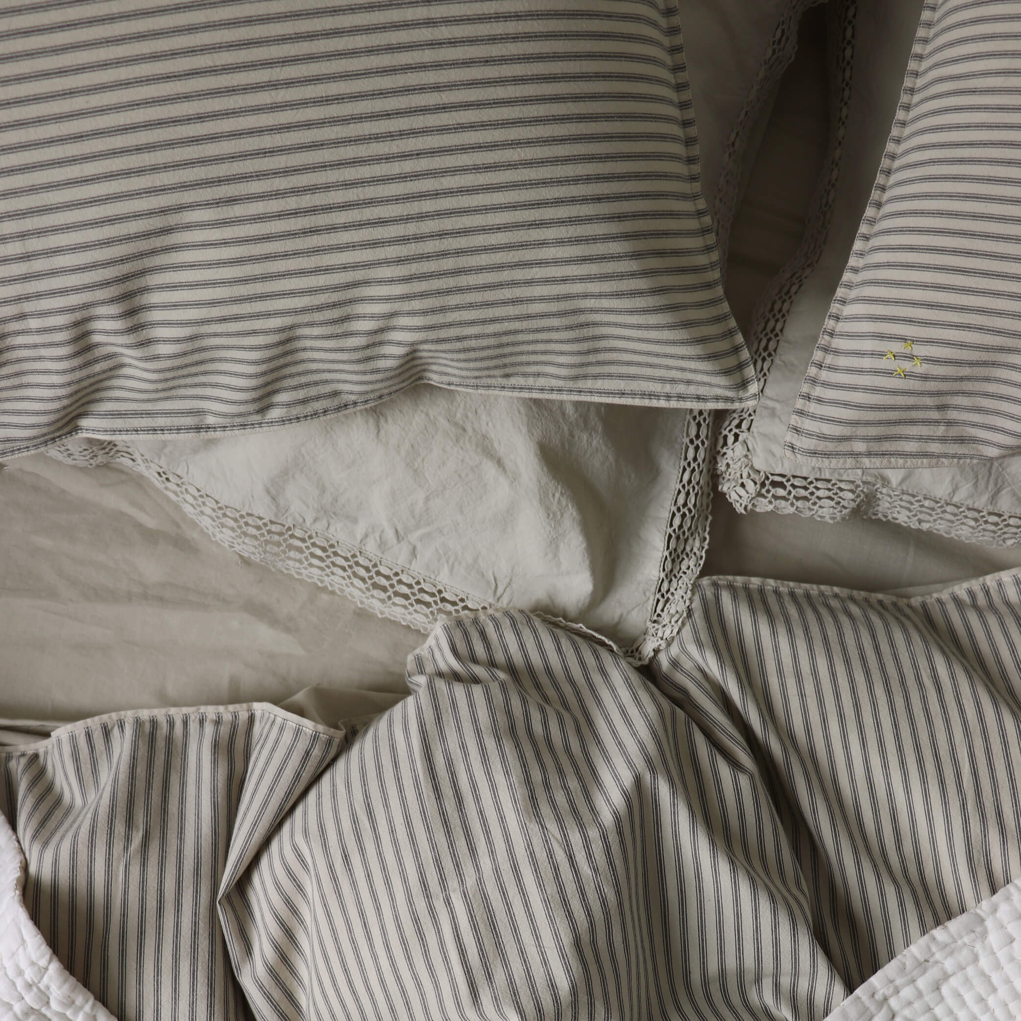 Organic Cotton Percale Celery Lace Oxford Pillowcase